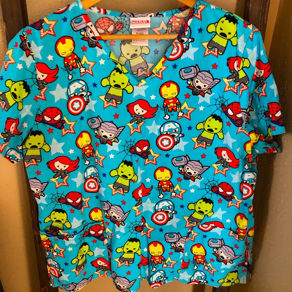 Marvel scrub top. Size XL.